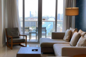 Amazing 1B-1B Apartment With Amazing View! 28A